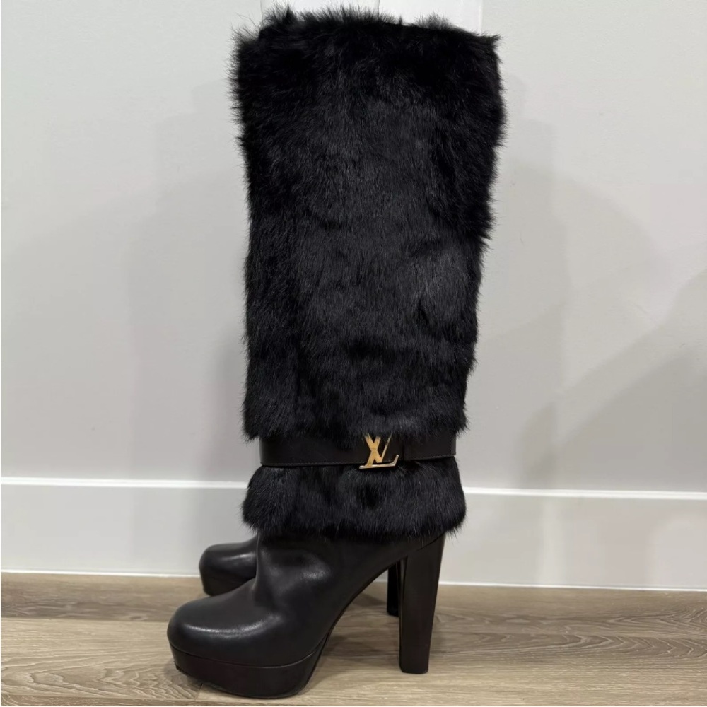 Louis Vuitton Black Rabbit Fur Boots - Size 40